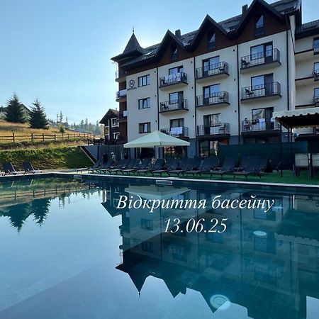 Imperial Hotel Bukovel Bagian luar foto