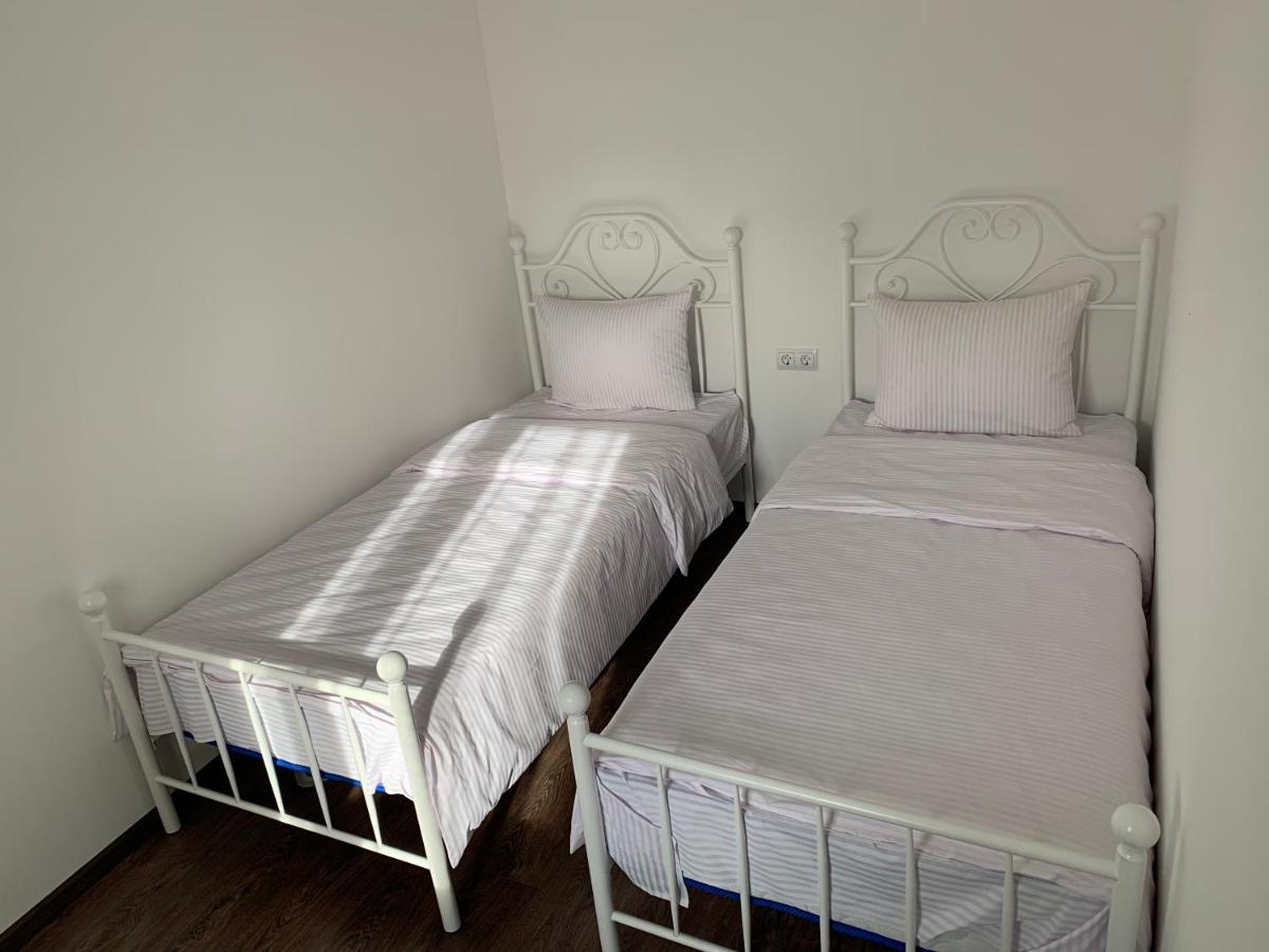 Imperial Hotel Bukovel Bagian luar foto