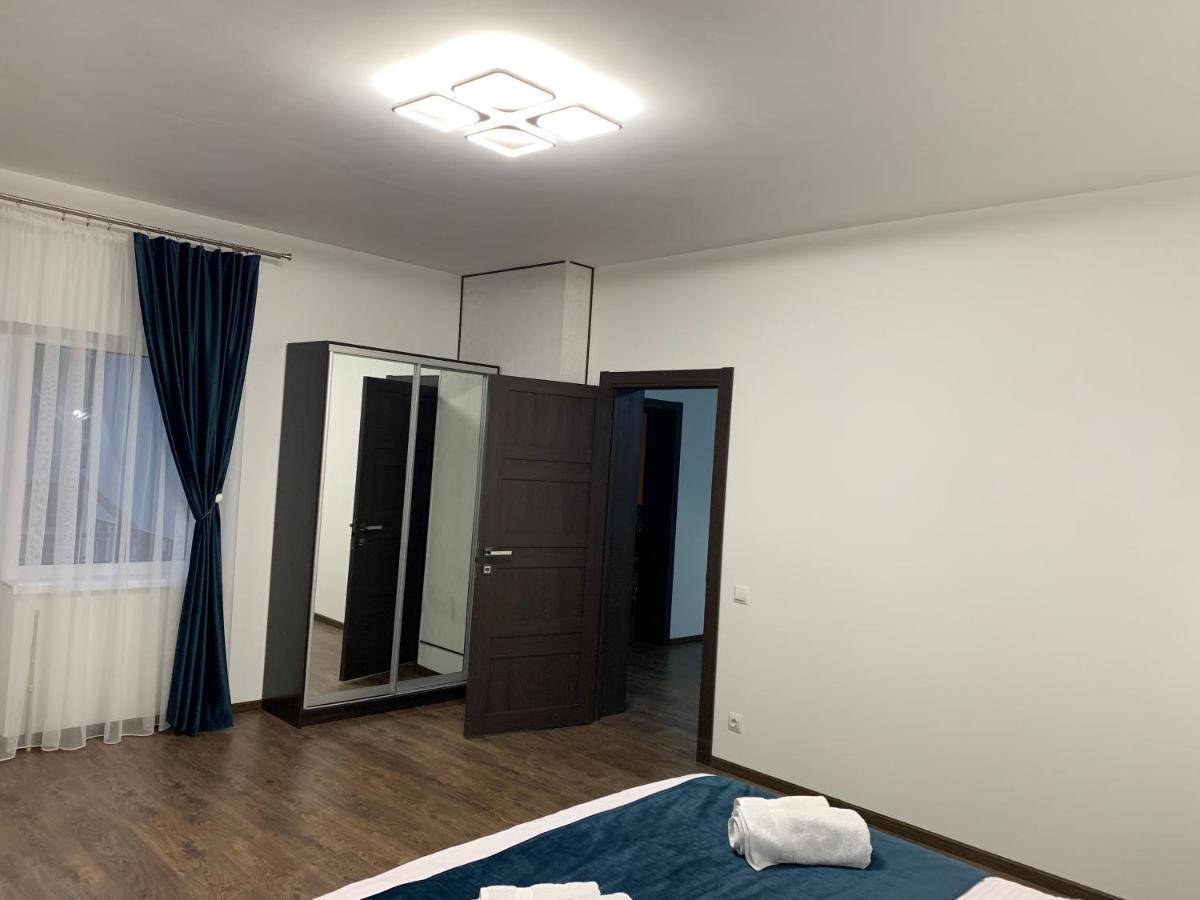 Imperial Hotel Bukovel Bagian luar foto