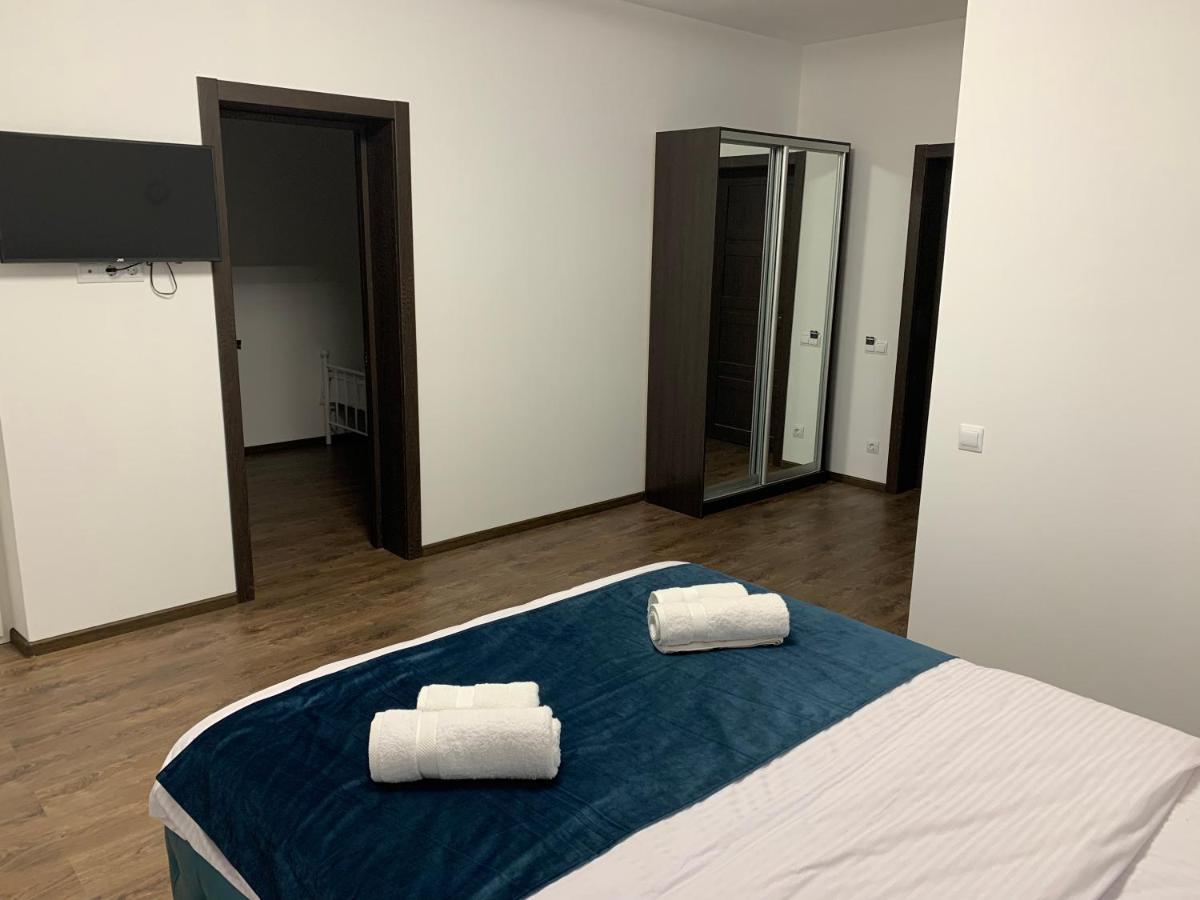 Imperial Hotel Bukovel Bagian luar foto