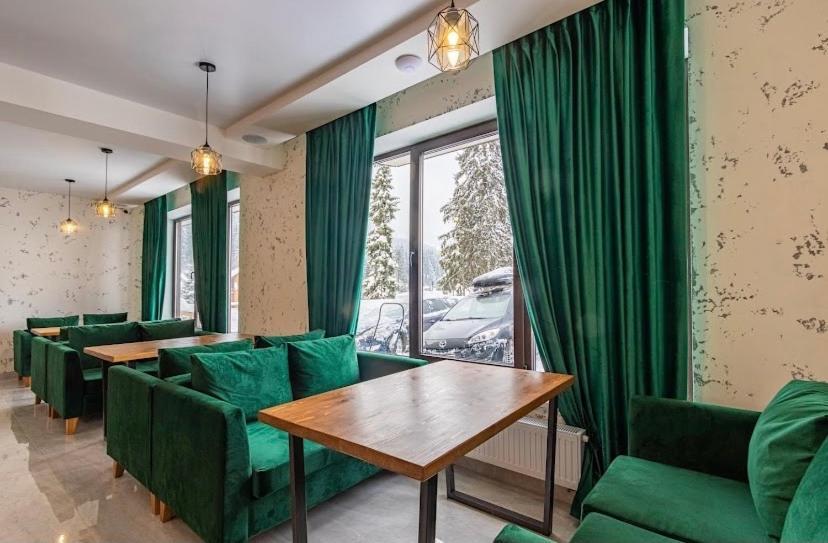 Imperial Hotel Bukovel Bagian luar foto
