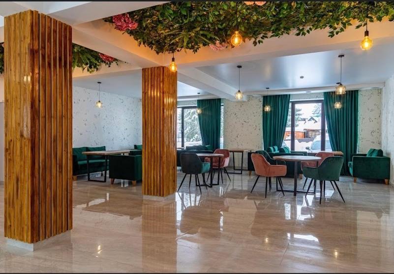 Imperial Hotel Bukovel Bagian luar foto