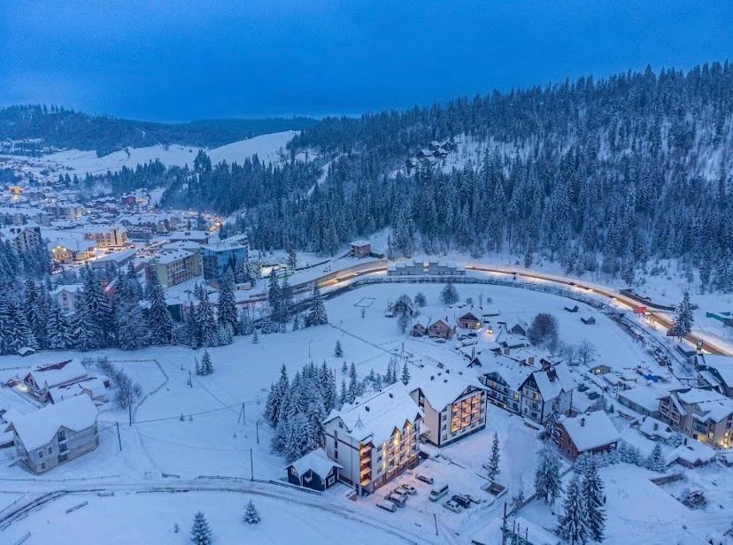 Imperial Hotel Bukovel Bagian luar foto