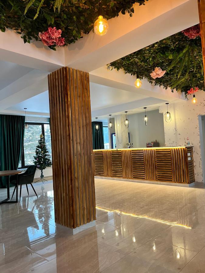 Imperial Hotel Bukovel Bagian luar foto