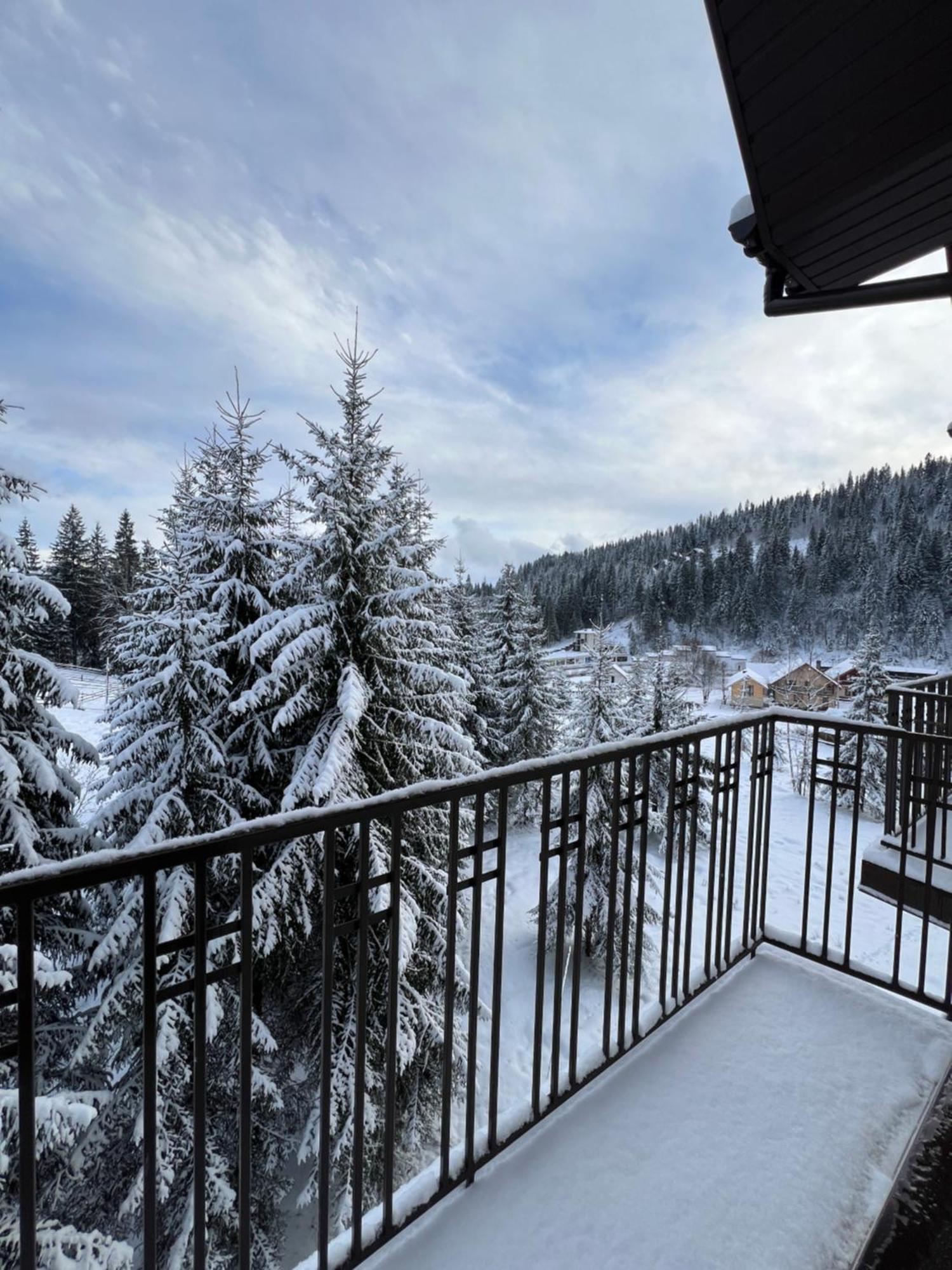 Imperial Hotel Bukovel Bagian luar foto